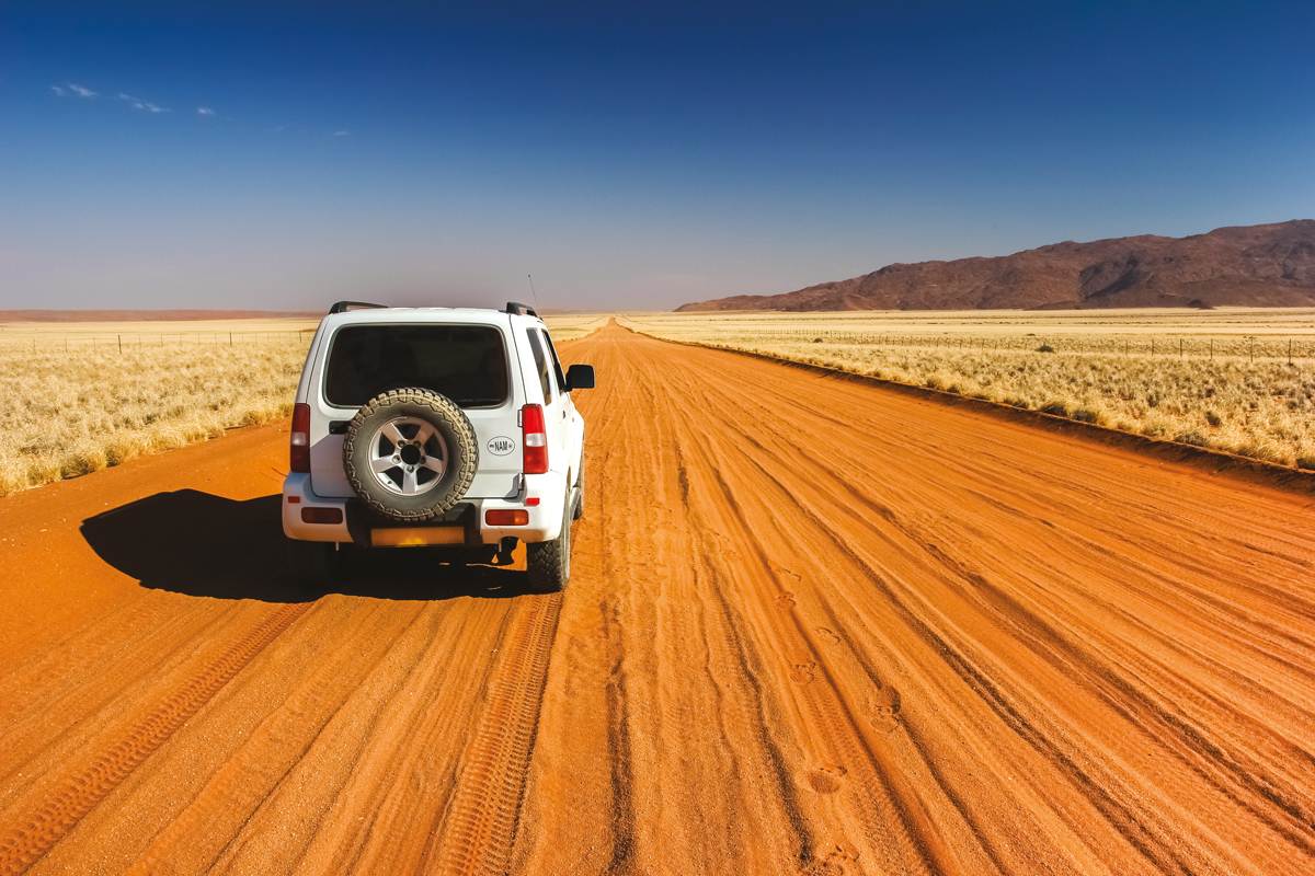 Babi-Babi hunting safari Namibia tracks - EN